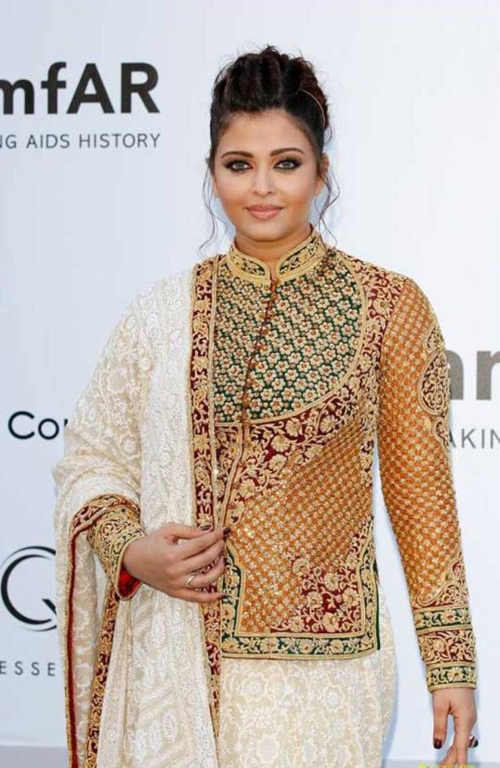 Aishwarya Rai Bachchan at Cannes film festival 2012 Stills