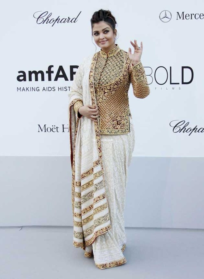 Aishwarya Rai Pics at Cannes film festival 2012