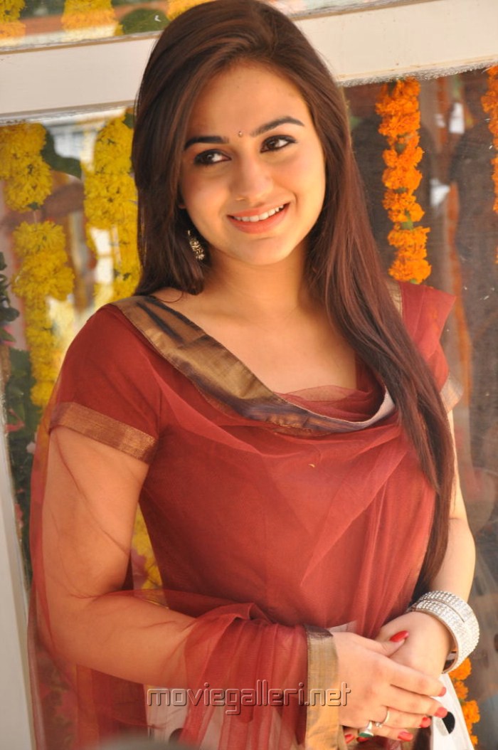 Actress New Stills