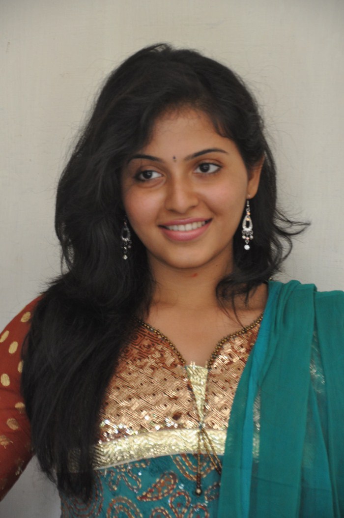 Picture 39937 Actress Anjali Latest Cute Pics Images New Movie Posters