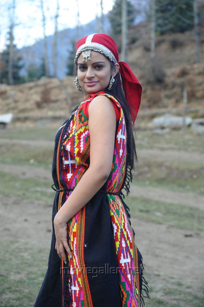 Anuhya Reddy in Kullu Traditional Dress