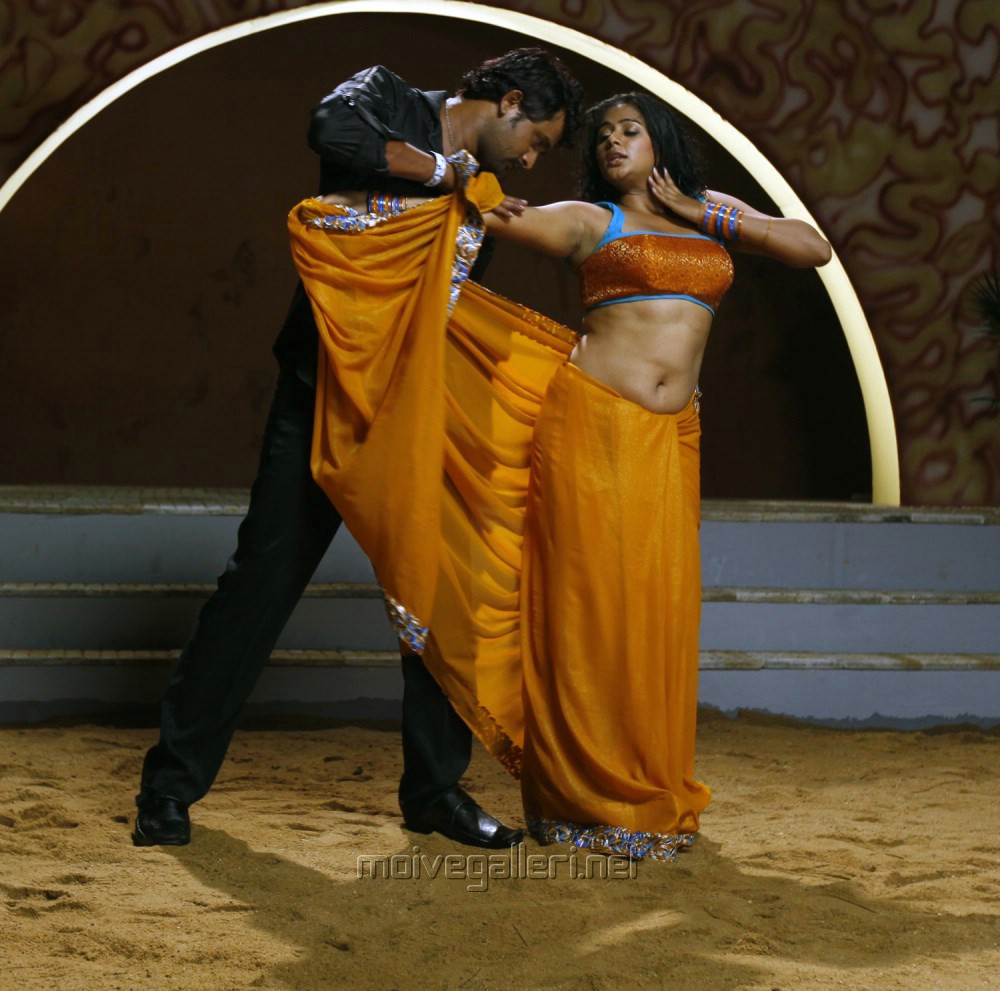 Krishna, Priyamani in Tikka Movie Hot Spicy Stills