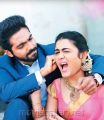 GV Prakash, Shalini Pandey in 100% Kadhal Movie HD Images