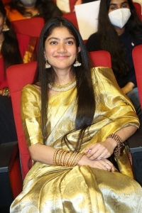 Actress Sai Pallavi @ Aadavallu Meeku Johaarlu Pre-Release Event Stills