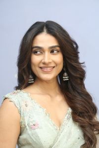 Actress Aakanksha Singh Photos @ Shashtipoorthi Glimpse Launch