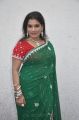 Tamil Actress Kumtaj Hot Saree Photosi