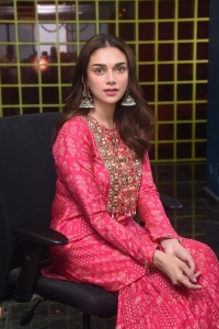 Aditi Rao Hydari Pictures @ Maha Samudram Movie Interview