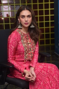 Aditi Rao Hydari Pictures @ Maha Samudram Movie Interview