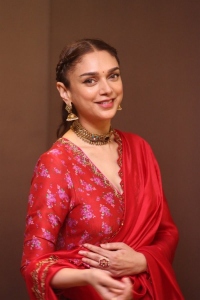 Aditi Rao Hydari Cute Pics @ ZEE5's Taj-Divided By Blood