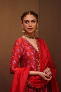 Aditi Rao Hydari Cute Pics @ ZEE5's Taj-Divided By Blood