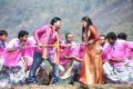 Shiva, Naina Sarwar in Adra Machan Visilu Latest Stills