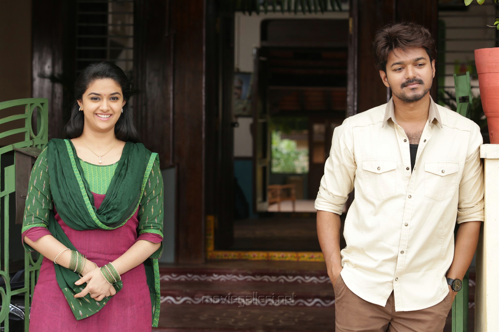 Bairavaa HQ Movie Wallpapers | Bairavaa HD Movie Wallpapers - 35927 -  Oneindia Wallpapers