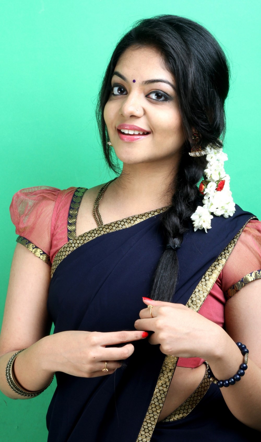 10+ Ahaana Krishna Height Gif