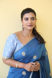 Sankranthiki Vasthunam Actress Aishwarya Rajesh Saree Pictures