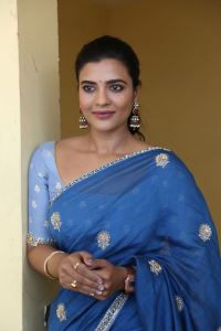 Sankranthiki Vasthunam Actress Aishwarya Rajesh Saree Pictures