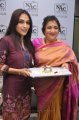 Aishwarya Dhanush Latha Rajinikanth at NAC Jewellers