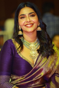 Actress Aishwarya Lekshmi Pictures @ Ponniyin Selvan Pre Release