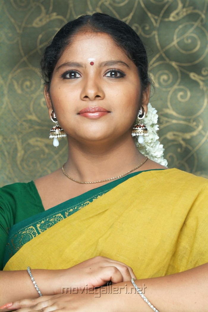 Tamil Actress Aishwarya Photoshoot Stills in Half Saree | New Movie Posters