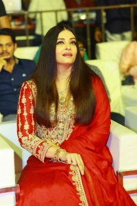 Ponniyin Selvan Actress Aishwarya Rai Photos