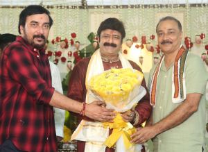 Raam Achanta, Boyapati Sreenu, Balakrishna, Gopi Achanta @ Akhanda 2 Movie Pooja Ceremony Stills