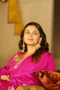 Brahmastra Movie Actress Alia Bhatt Photos