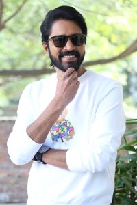 Hero Allari Naresh Pictures @ Bachhala Malli Interview