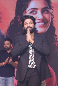 Actor Allu Arjun Pictures @ 18 Pages Movie Pre Release