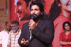 Actor Allu Arjun Pictures @ 18 Pages Movie Pre Release