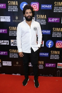 Actor Allu Arjun Pictures @ SIIMA Awards 2021