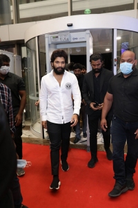 Hero Allu Arjun Pictures @ SIIMA Awards 2021