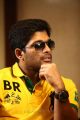 Allu Arjun meets Kerala Media Repoters for Gajapokkiri