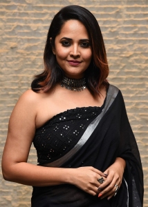 Actress Anasuya Bharadwaj Black Saree Pics @ Khiladi Pre Release