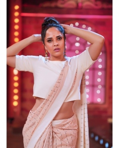 Actress Anasuya Bharadwaj New Saree Photoshoot Pics