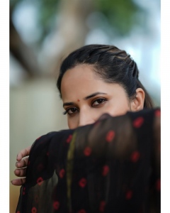 Actress Anasuya New Saree Photoshoot Pics