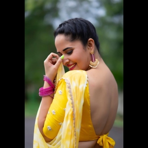 Anchor Anasuya Saree Photoshoot Pics