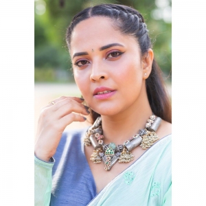 Actress Anasuya Saree Photoshoot Pics