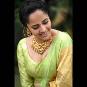 Anasuya New Saree Photoshoot Pics