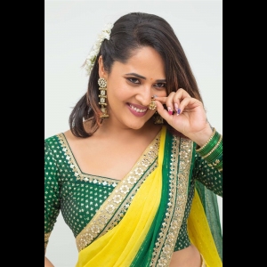 Anasuya New Saree Photoshoot Pics