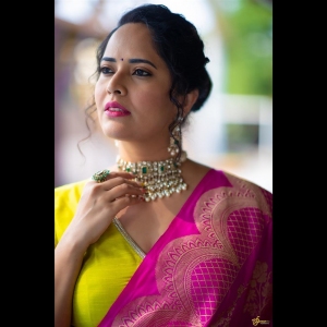 Anasuya New Saree Photoshoot Pics