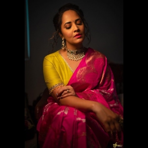 Anasuya New Saree Photoshoot Pics