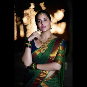 Anasuya New Saree Photoshoot Pics