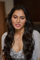 Actress Andrea Jeremiah Hot Photos @ Vishwaroopam 2 Audio Launch