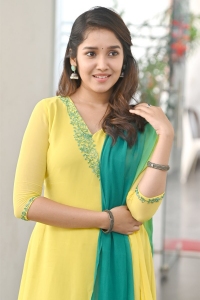 Actress Anikha Photos @ Buttabomma Movie Interview