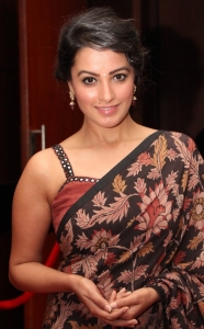 Telugu Actress Anita Hassanandani New Pics