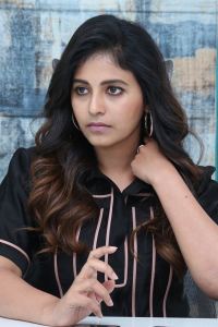 Actress Anjali Cute Photos @ Geethanjali Malli Vachindi Interview