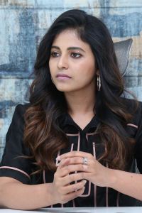 Actress Anjali Cute Photos @ Geethanjali Malli Vachindi Interview