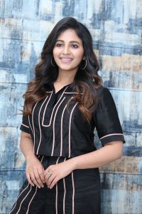 Actress Anjali Photos @ Geethanjali Malli Vachindi Movie Interview