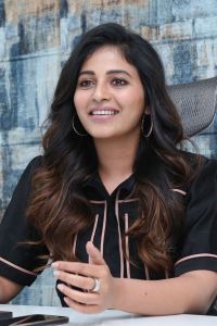 Actress Anjali Cute Photos @ Geethanjali Malli Vachindi Interview