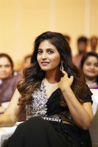 Actress Anjali Pictures @ Geethanjali Malli Vachindhi Pre-Release