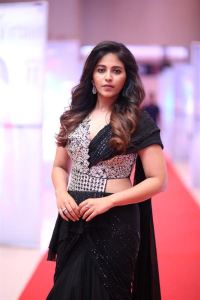 Actress Anjali Pictures @ Geethanjali Malli Vachindhi Pre-Release